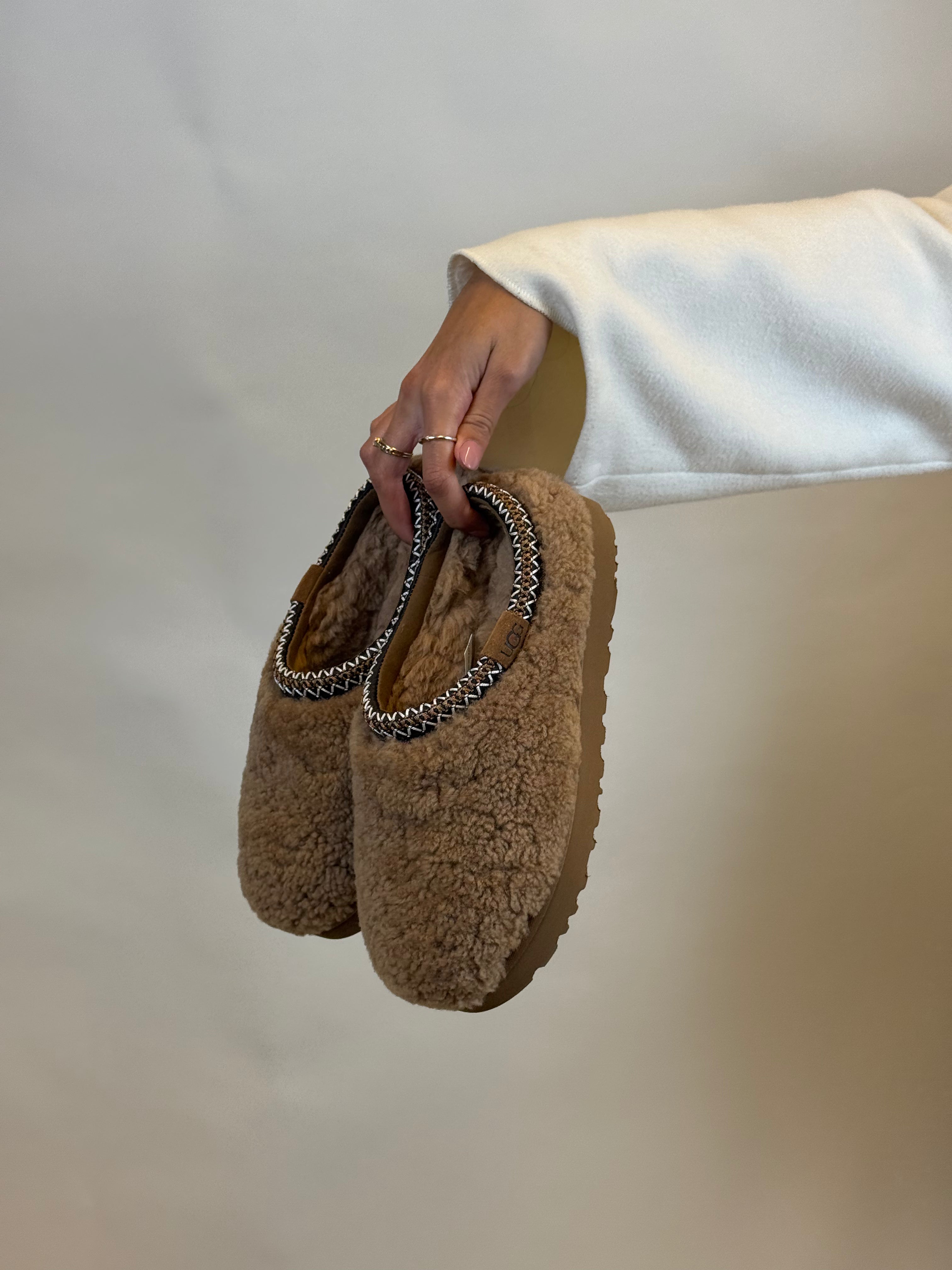 UGG Tasman Maxi Curly Slipper Chestnut (W)