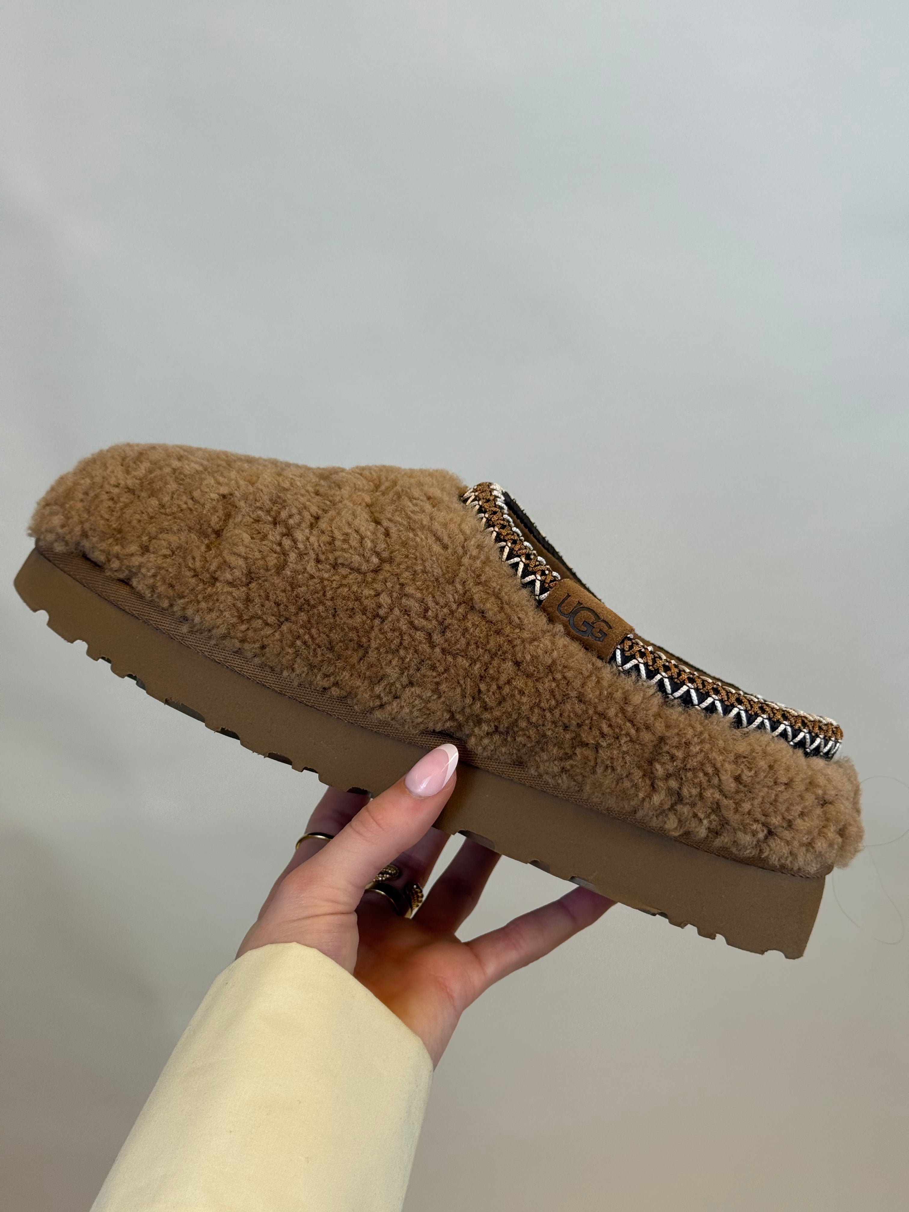 UGG Tasman Maxi Curly Slipper Chestnut (W)