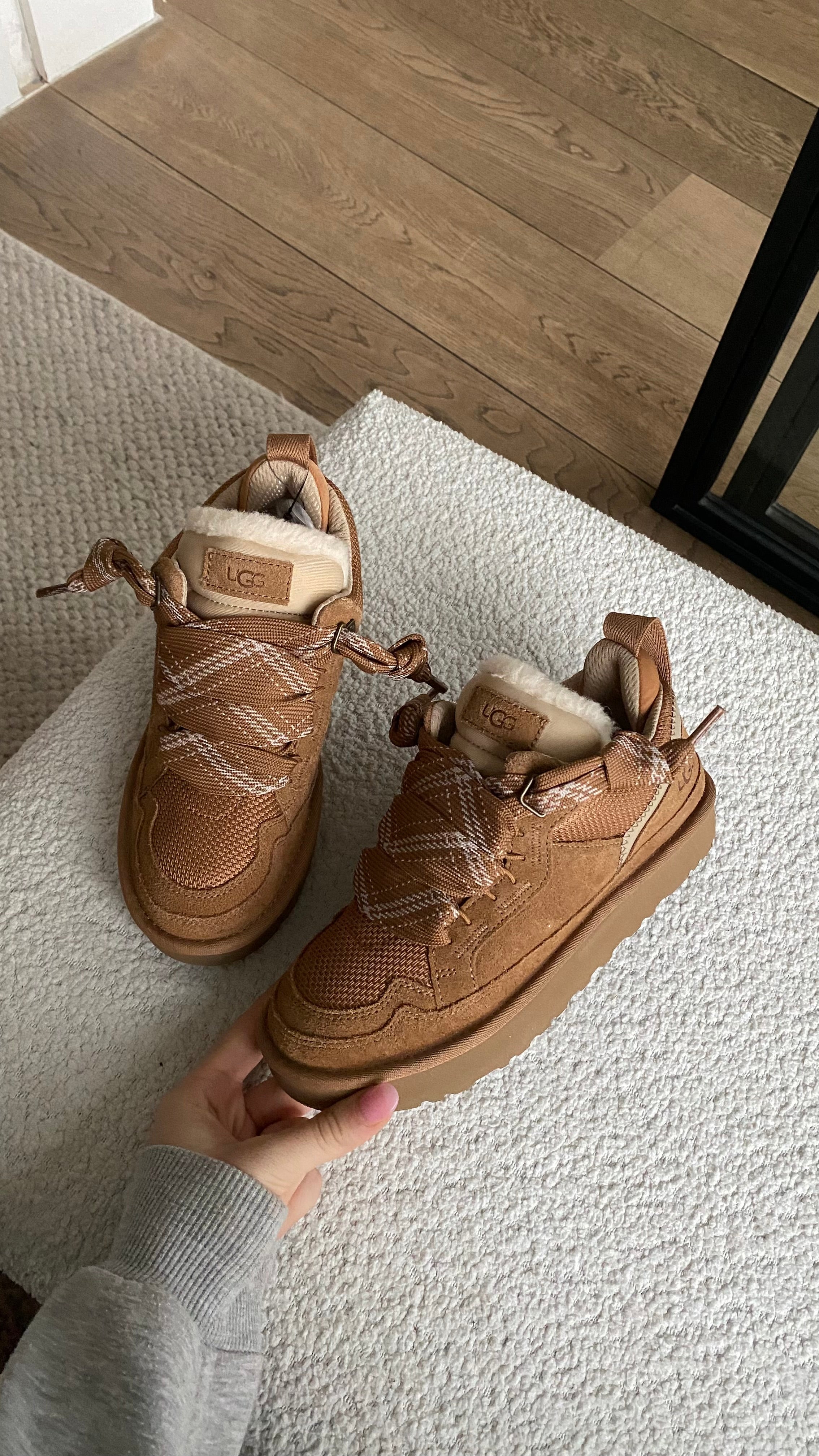 UGG Lowmel 'Sand' (W)